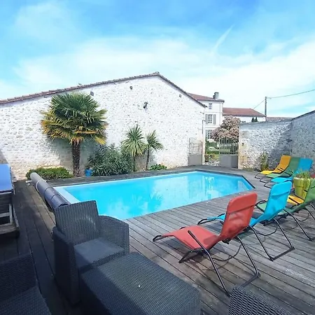 Villa Beau Logis Charentais Du Xixe Et Sa Piscine