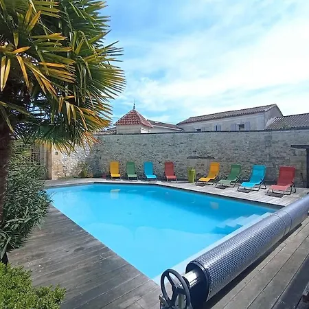Beau Logis Charentais Du Xixe Et Sa Piscine Villa Mornac
