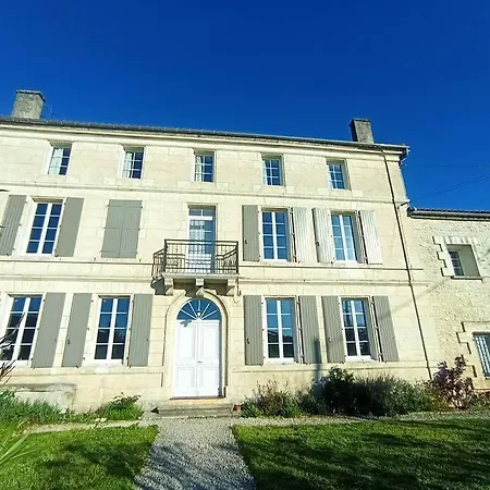 Beau Logis Charentais Du Xixe Et Sa Piscine